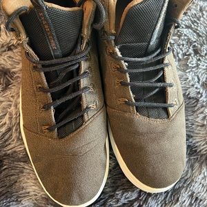 Nike Hyperfresh brown